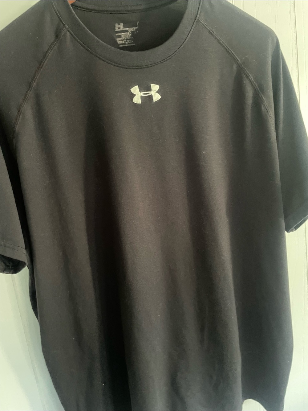 Under Armour Black Short-Sleeve Athletic Tee with White Logo Size-L